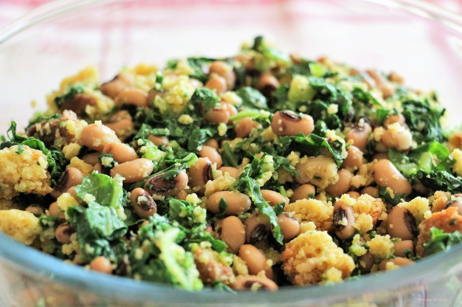 Migas de Couve com Feijão Frade