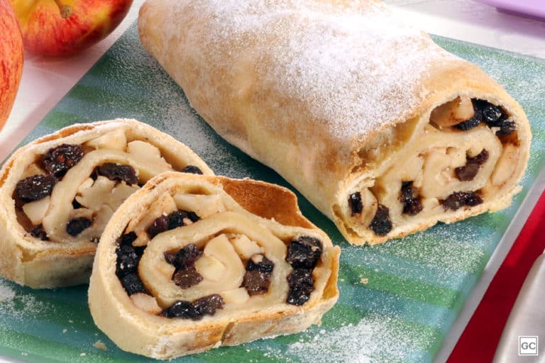 Strudel de maçã e passas