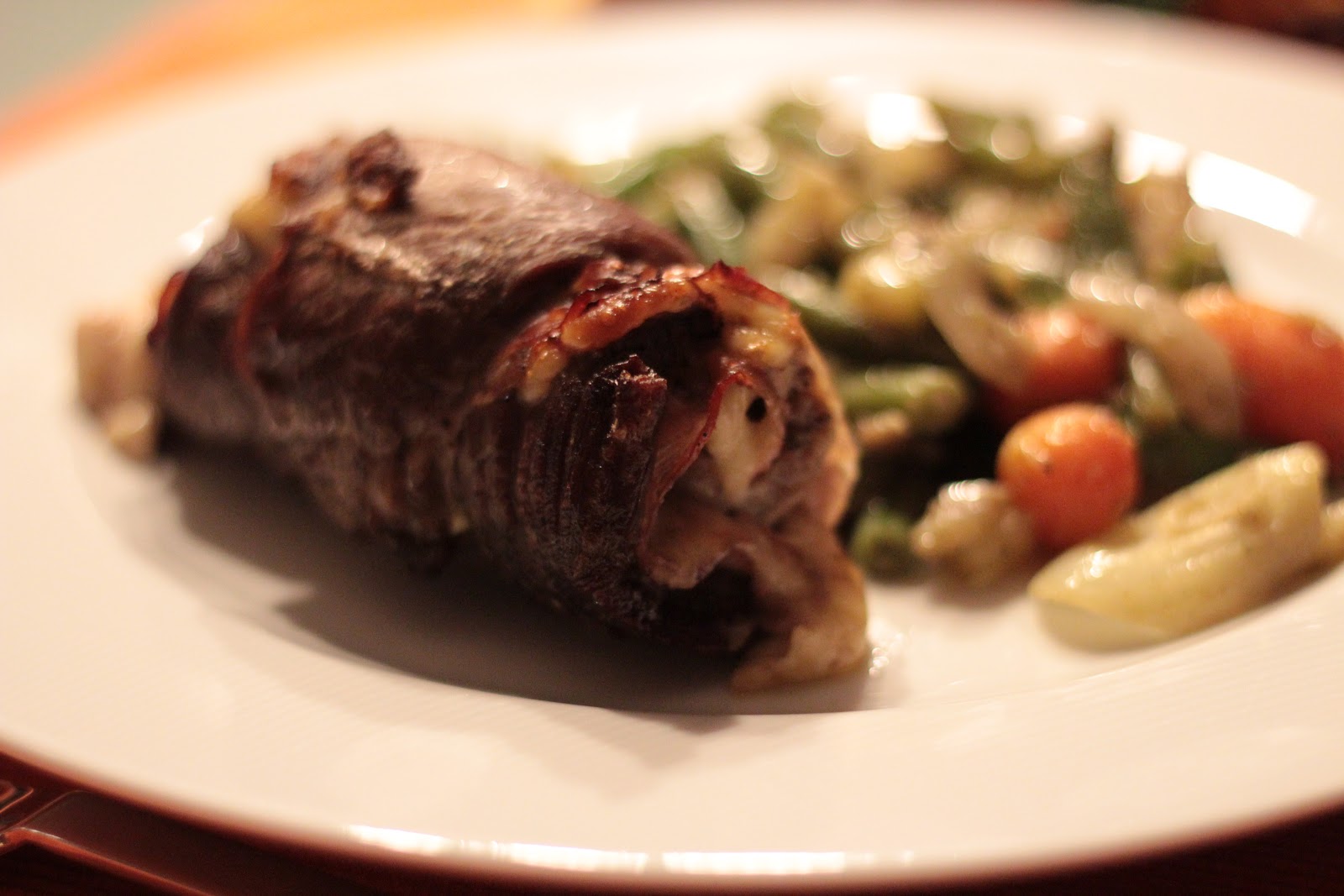 Bifes Enrolados com Cogumelos e Queijo