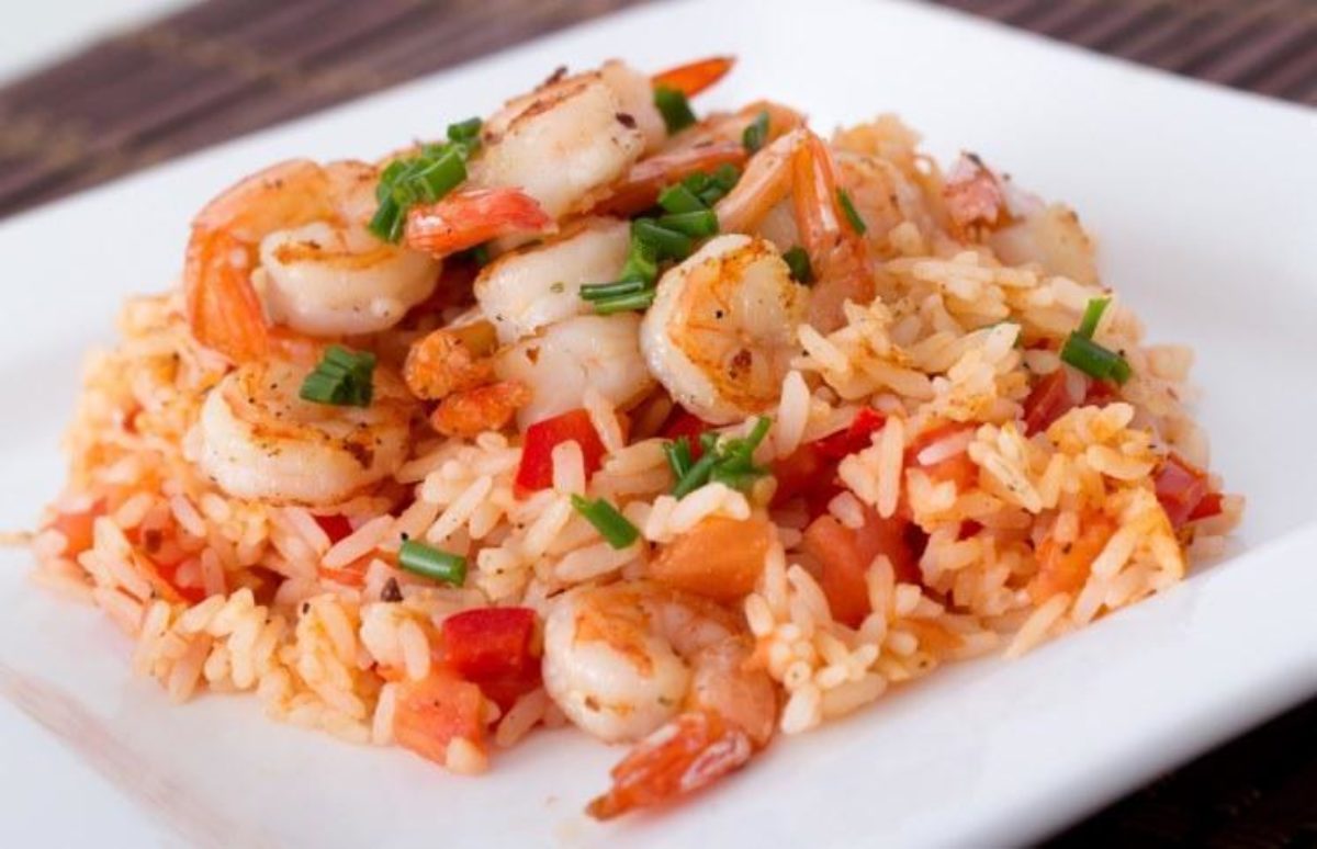 Salada de Arroz com Frutos Secos e Camarão